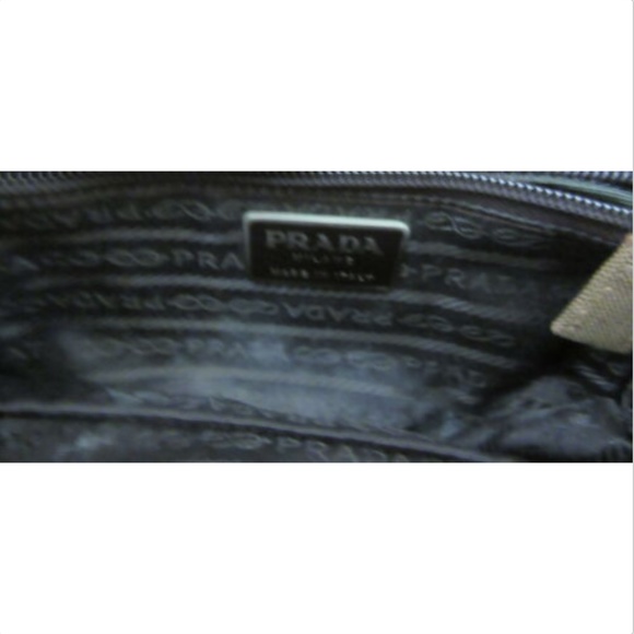 PRADA Tan canvas wristlet w/ orange patent bow - Picture 8 of 8